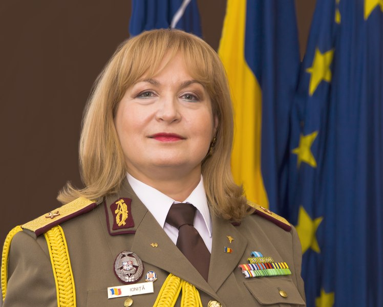Cine este Florentina Ioniță-Radu, prima femeie general din România, directoarea Spitalului Militar Central. Politicienii de care este apropiată