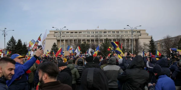 Proteste anti-restricţii covid - anti-vaccinare obligatorie - Bucureşti / 20 mar 2021 / FOTO Inquam Photos / Octav Ganea