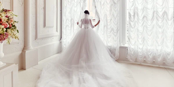 rochie albă de mireasă  Sursa foto   Shutterstock jpg