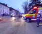 Straniu accident pe o străduţă de cartier din Râmnicu Vâlcea soldat cu trei victime dintre care una încarcerată Foto ISU Vâlcea