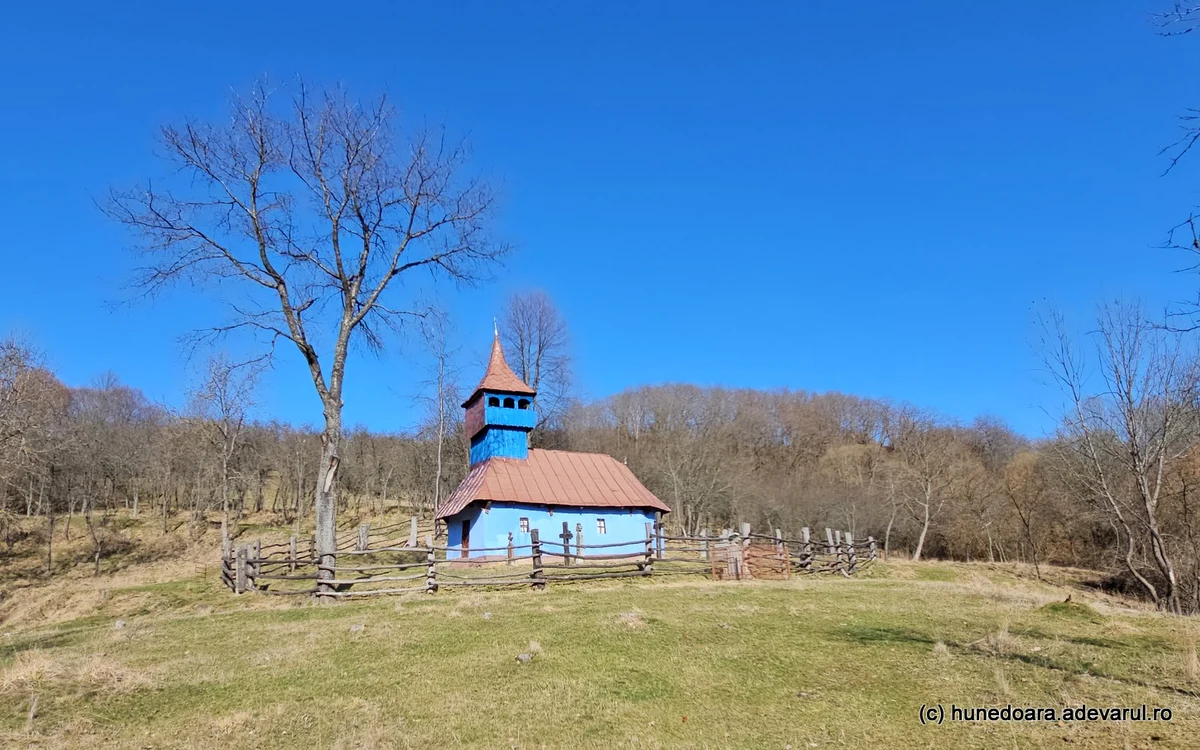Biserica din satul Bunești. Foto: Daniel Guță. ADEVĂRUL