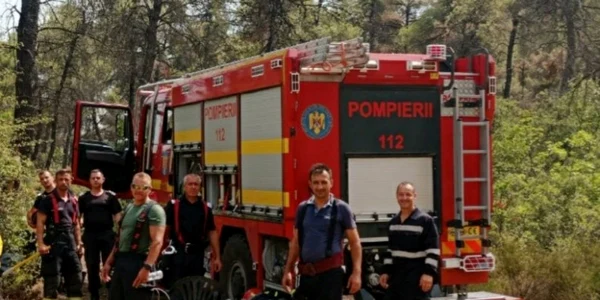 pompieri romani în Grecia foto IGSU