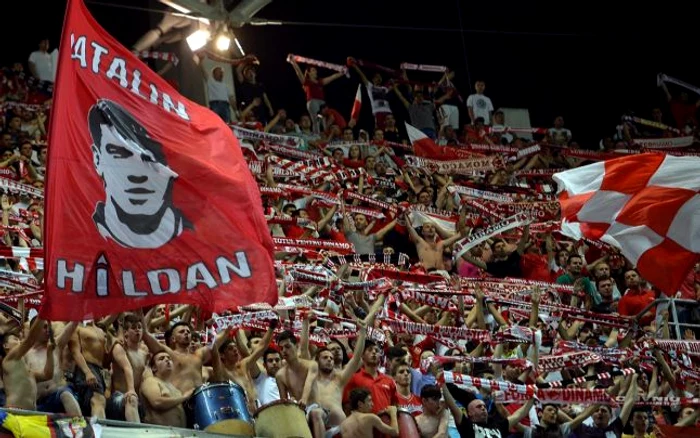 Suporterii dinamovişti neagă implicarea în incidentele din faţa Guvernului