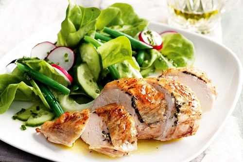 Piept de pui la cuptor cu salata verde jpeg