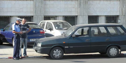 Poliţiştii au sancţionat şoferii care nu au respectat regulile de circulaţie