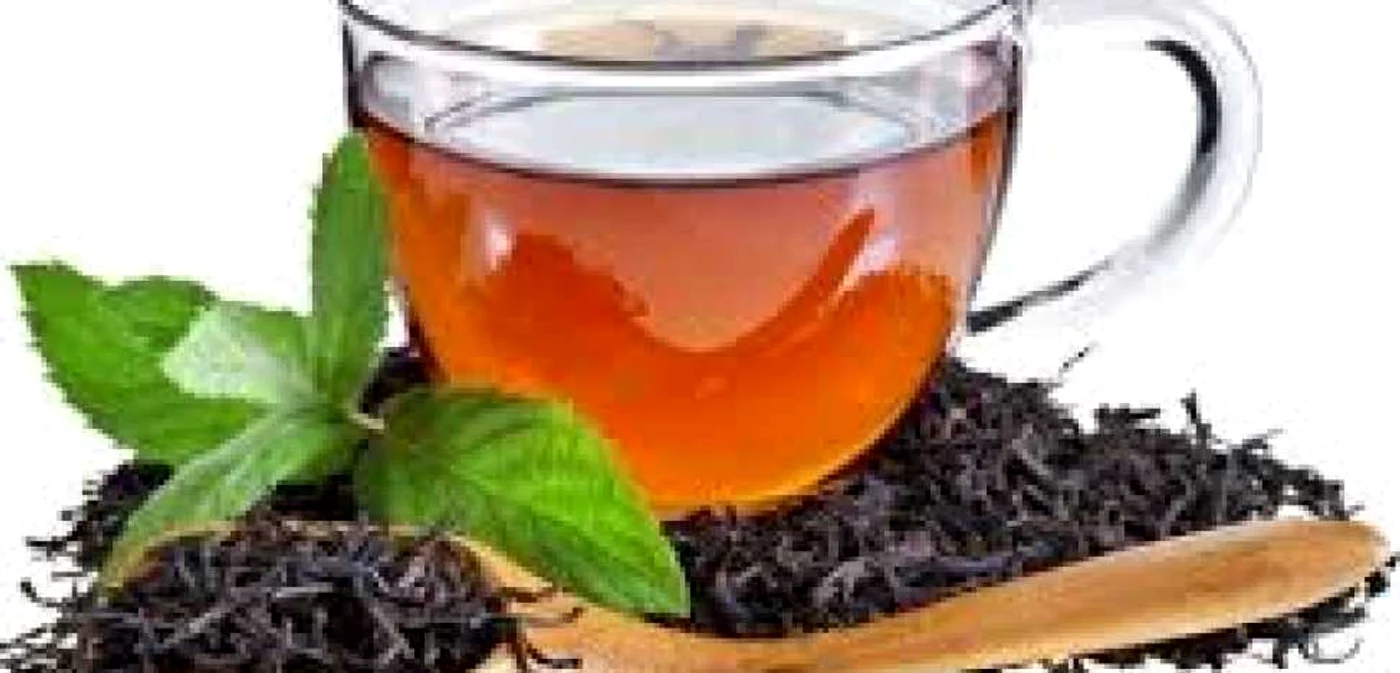 Ceaiul veritabil este obţinut din planta de ceai. Procedeul după recoltare influenţează conţinutul de cafeină
