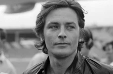 Viața și iubirile lui Alain Delon, rebelul cinematografiei franceze  jpeg