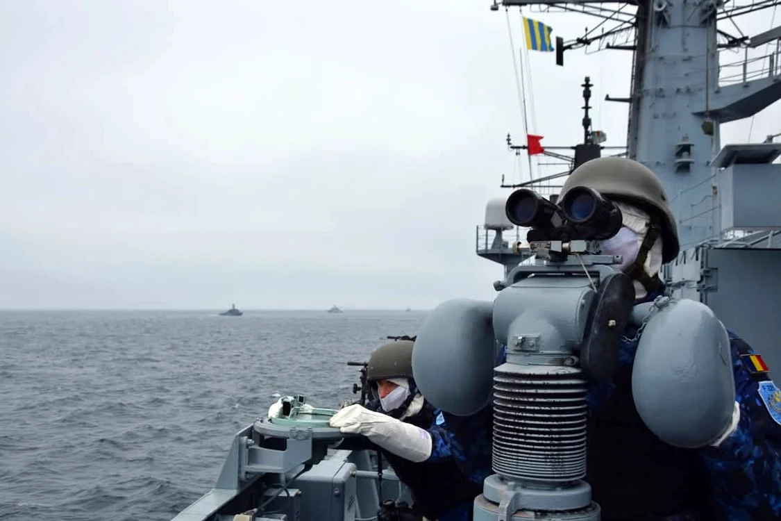 Militari români, exerciții militare la Marea Neagră FOTO: MApN