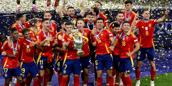 Echipa nationala a Spaniei, campioana EURO 2024 (EPA) jpg
