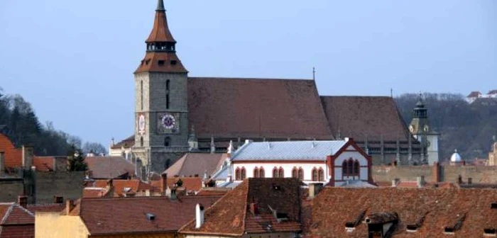 Miercuri, în Biserica Neagră va avea loc o slujbă cu şapte preoţi