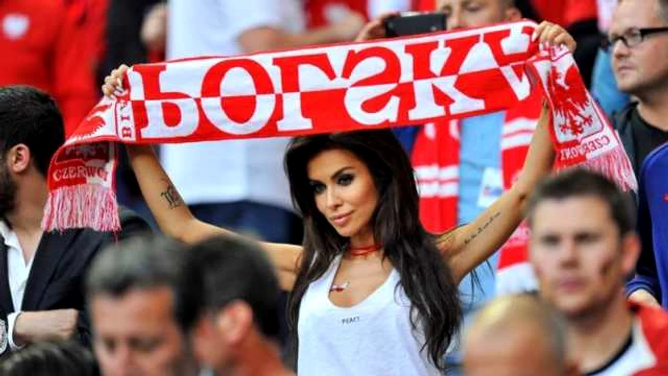 Fanii fotbalului din Polonia vor reveni, în curând, în tribune