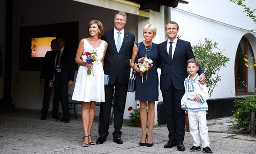 macron si iohannis bucuresti muzeul satului 3 jpg jpeg