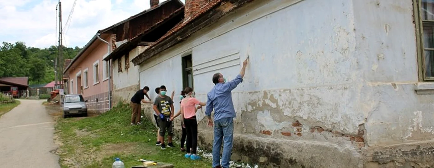 "Color the village" a transformat 29 de case din comuna Eftimie Murgu 