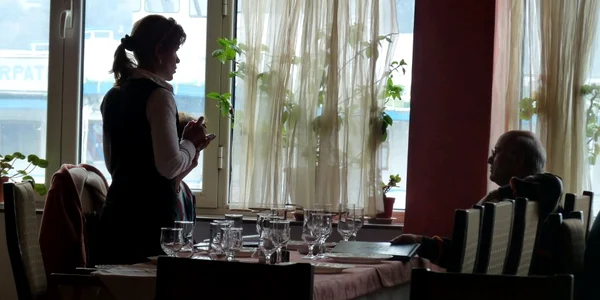 Restaurantul are şi vedere spre Dunăre