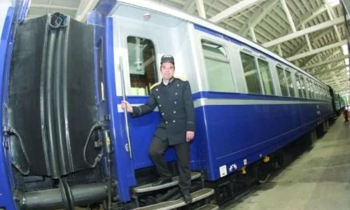 Trenul lui Ceauşescu e tras pe linie moartă jpeg