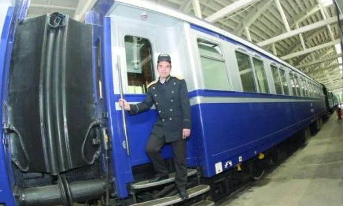 Trenul lui Ceauşescu e tras pe linie moartă jpeg