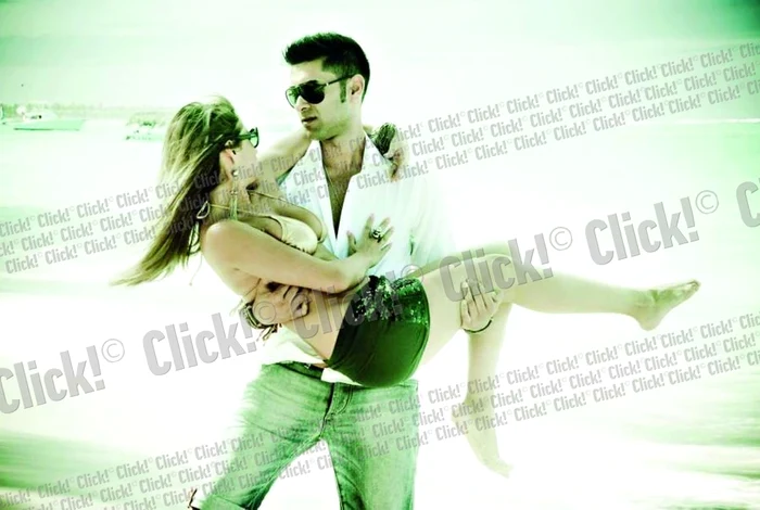 Sânzina şi Cătălin au făcut o şedinţă foto fierbinte pe plajă