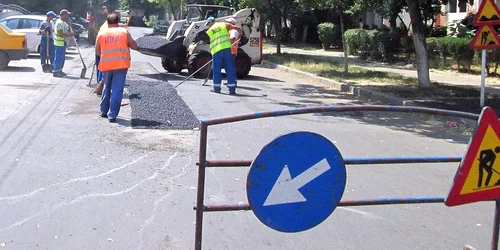 Şantier în lucru pe mai multe străzi din Galaţi. Foto