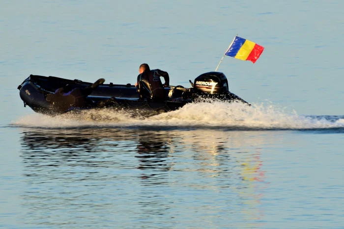 Antrenamente scafandrii de luptă FOTO navy.ro