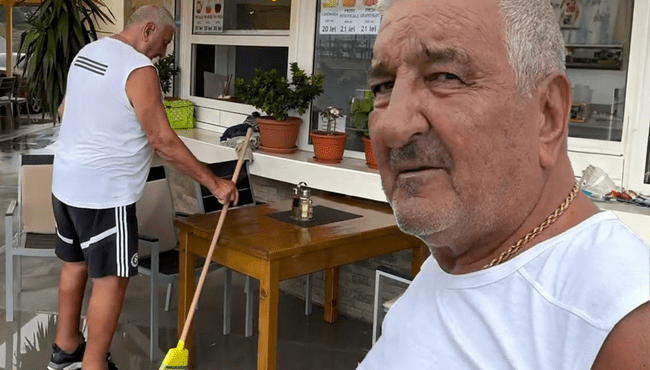 Momente dificile pentru Rică Răducanu. Fostul mare fotbalist a ajuns la spital după ce a căzut pe scări: „Mi-am rupt două coaste”