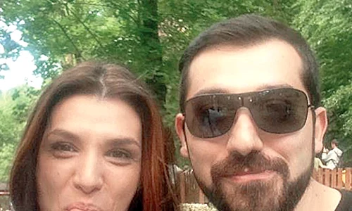 Sorana pare să fi regăsit fericirea în brațele chitaristului Mihai Aron jpeg