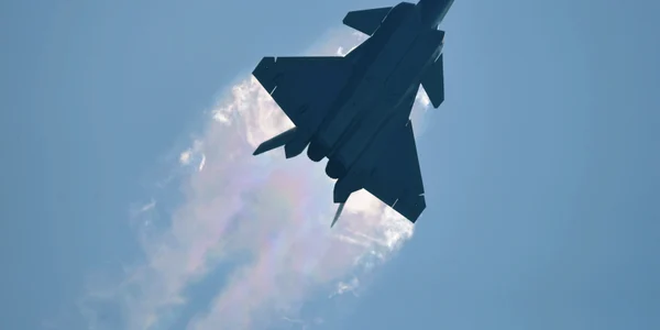 China a prezentat avionul invizibil J 20 FOTO Profimedia