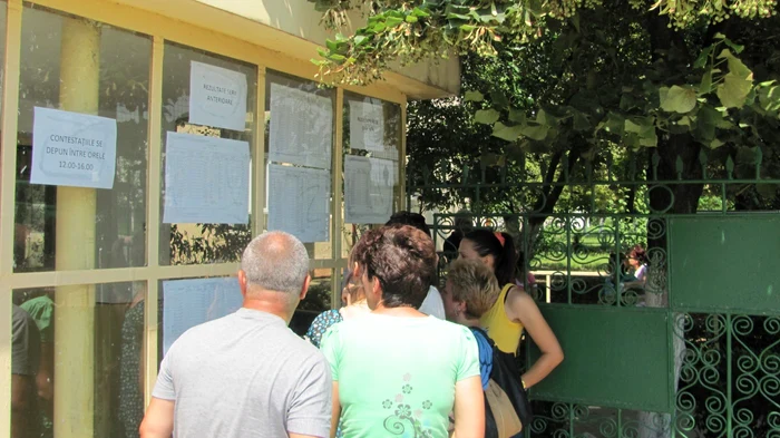 Niciun "promovat" la Liceul Tehnologic din Giurgiu / FOTO Bogdan Vladu