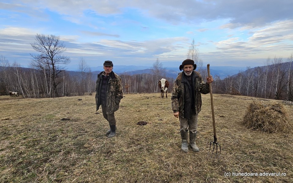 Cătunul din România clădit pe templele dacilor. Oamenii trăiesc izolați între comori și ruine sacre VIDEO