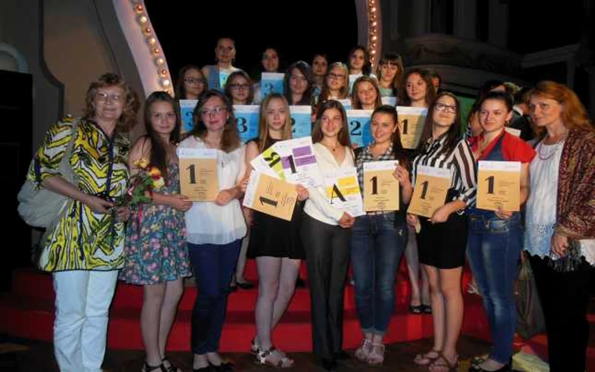Echipa României, premiată la olimpiada de la Moscova FOTO: edu.ro