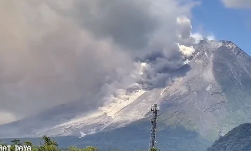 Vulcanul Merapi cap video jpg