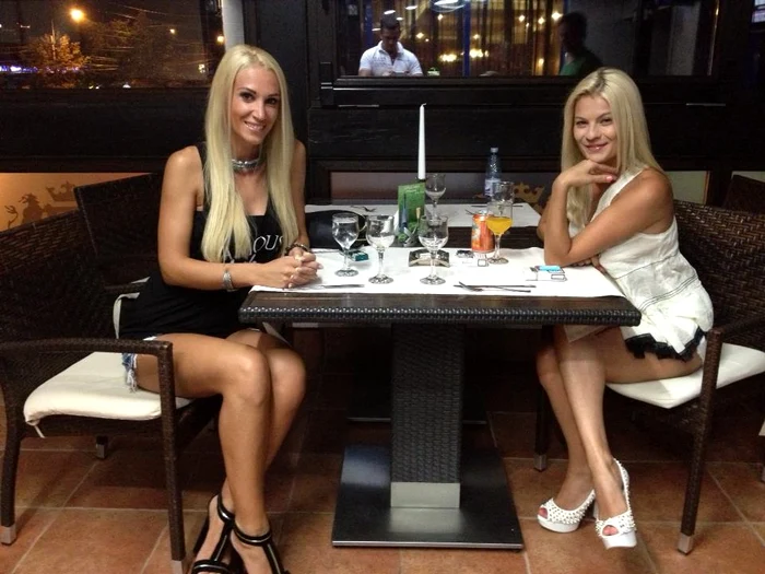 Cele mai tari actriţe porno din România au ieşit la Bulevard