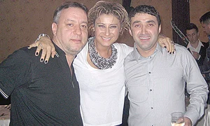 Cu Mădălin  Voicu jr  (în stânga)  şi fotbalistul  Ionuţ Luţu jpeg