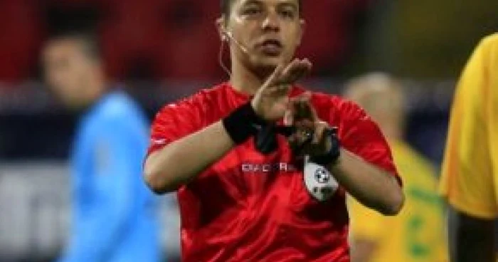 FOTBAL: Fiul preşedintelui CCA arbitrează meciul CFR Cluj - FC Timişoara