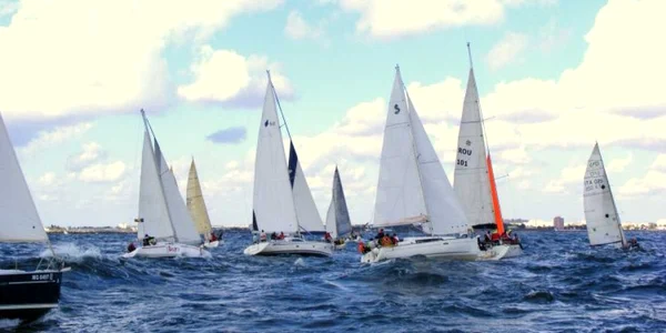 Localnicii sunt nerăbdători să revadă veliere sportive navigând pe Lacul Techirghiol