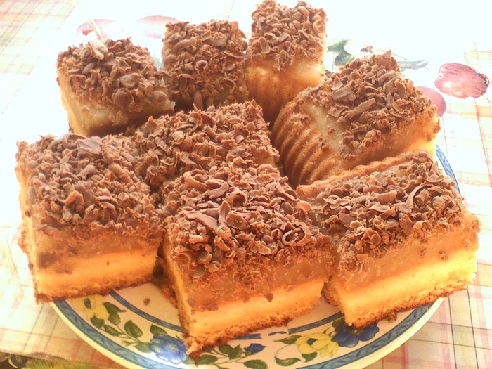 Prăjitură cu blat de pandișpan