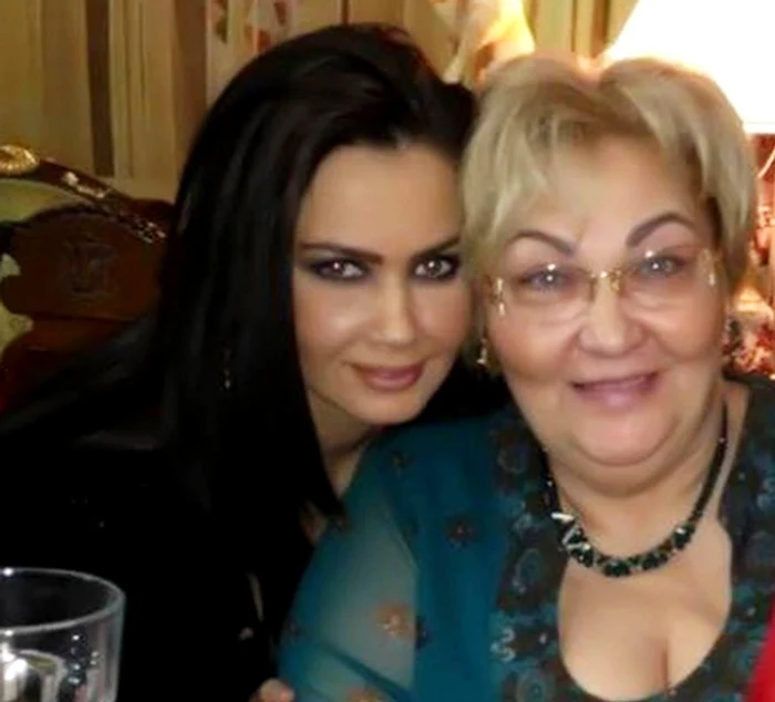 Marioara Zăvoranu, pe vremea când era fericită alături de fiica ei
