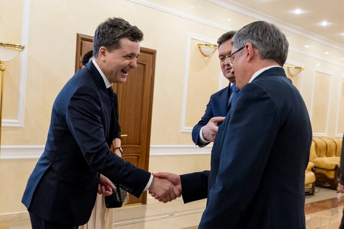 Nicușor Dan, discuții cu Dorin Recean și Igor Grosu. FOTO: Facebook