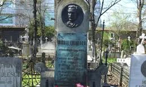 mormantul lui eminescu 0 jpeg