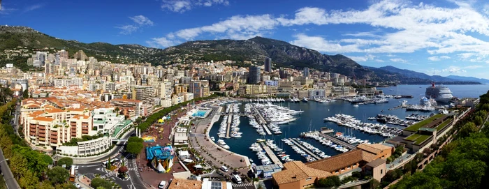 Monaco este o destinaţie turistică de lux, cu hoteluri faimoase, restaurante cu mai multe stele Michelin şi cazinouri  FOTO SHUTTERSTOCK