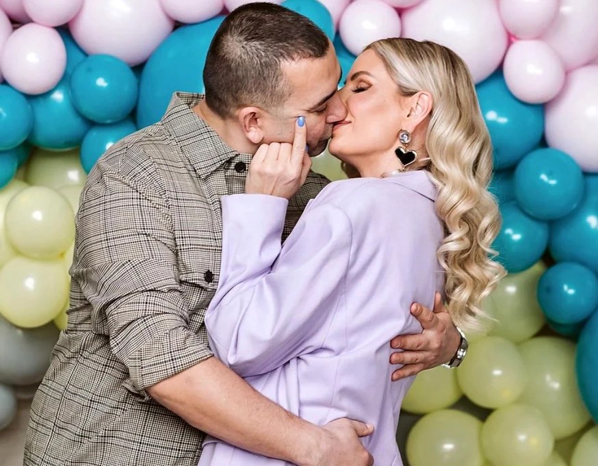 Andreea Bănică, aniversare și nuntă de cristal în aceeași zi!  Foto: Arhivă personală