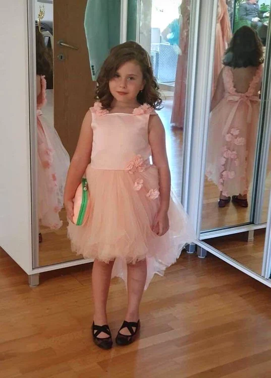 Isabela, fetiţa Oanei Roman şi a lui Marius Elisei