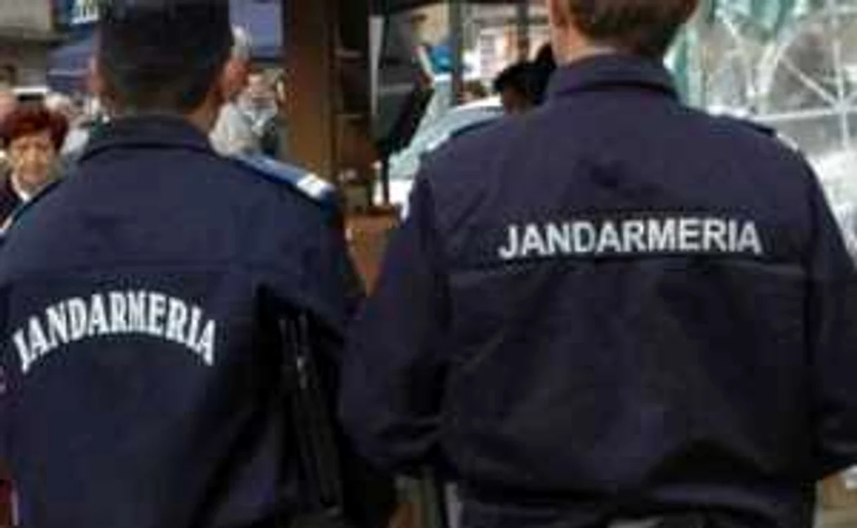 Doi jandarmi au fost răniţi