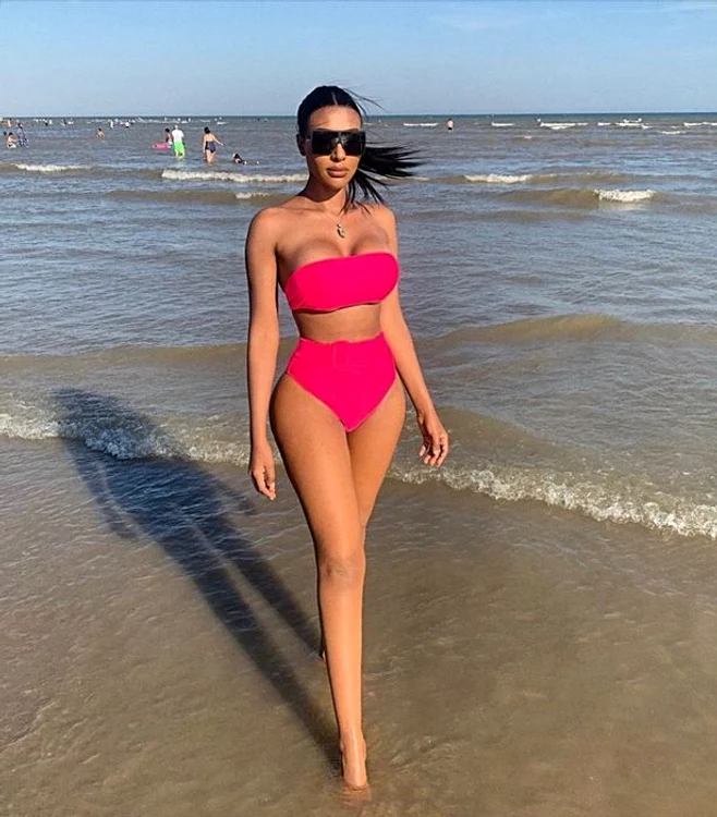 Chaly se mândrește că seamănă cu idolul ei