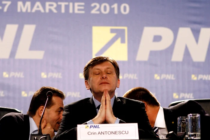 Crin Antonescu şi Ludovic Orban s-au contrazis în şedinţa PNL