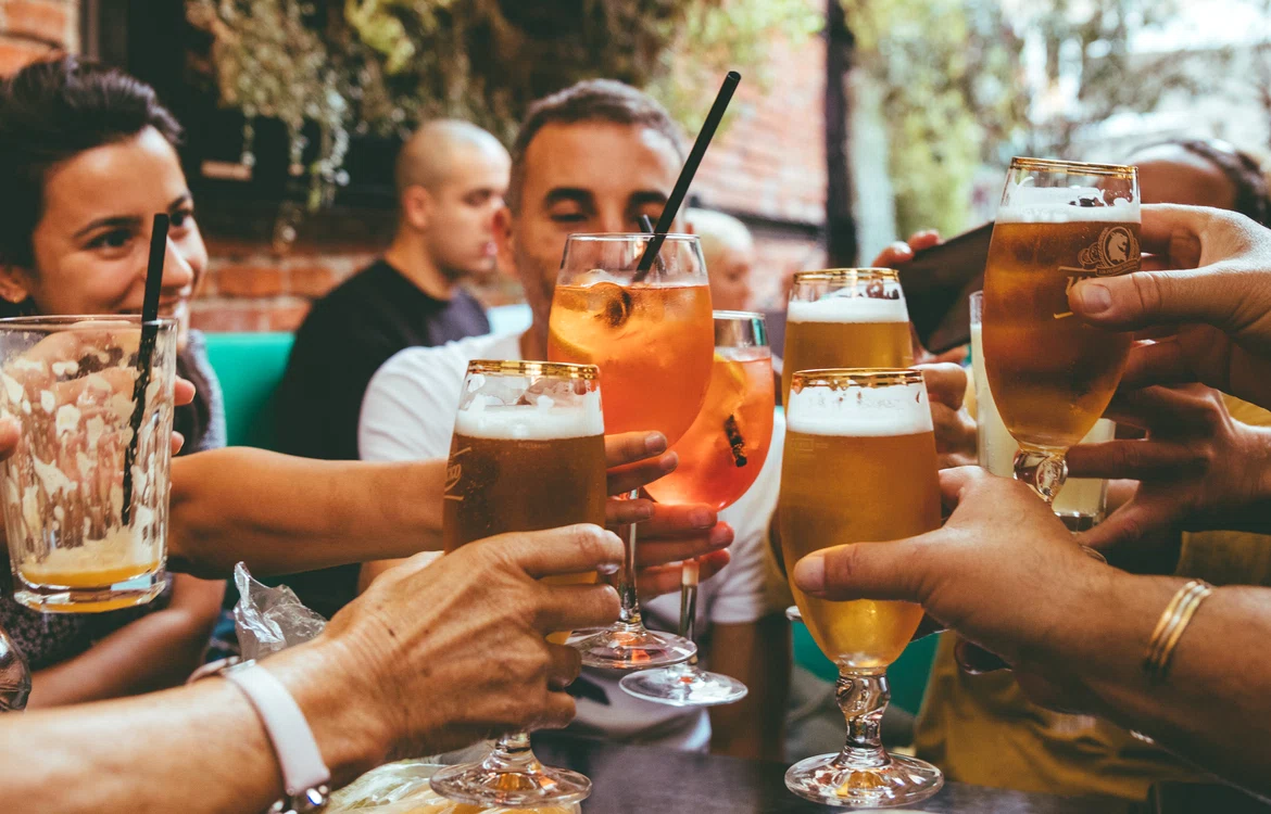 
    În cât timp iese alcoolul din organismFoto: Unsplash.com  