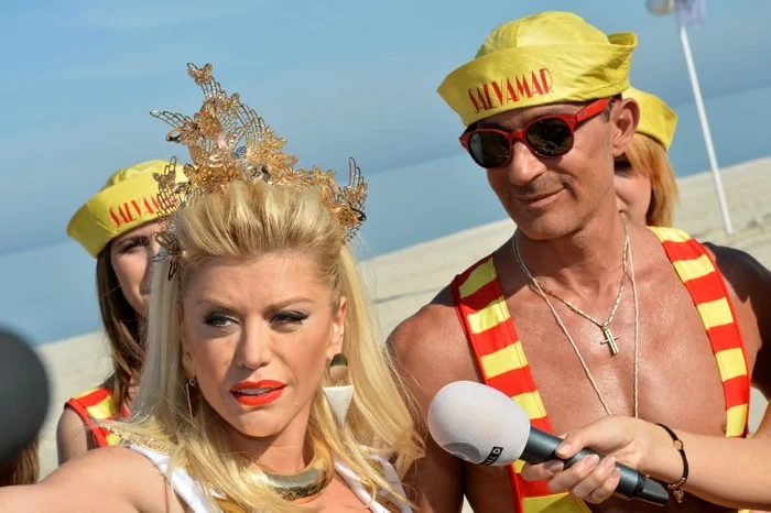 Radu Mazăre şi Loredana, la filmările videoclipului pentru imnul staţiunii Mamaia. (Foto: Cristi Cimpoieş/Mediafax)