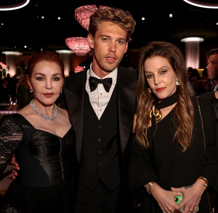 Priscilla Presley, Austin Butler și Lisa Marie Presley la Globurile de Aur 2023 FOTO Profimedia 