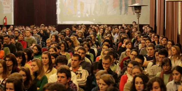 Studenţii de la UMF Cluj au condiţii de învăţare asemănătoare cu cele din marile instituţii de învăţământ din lume. 