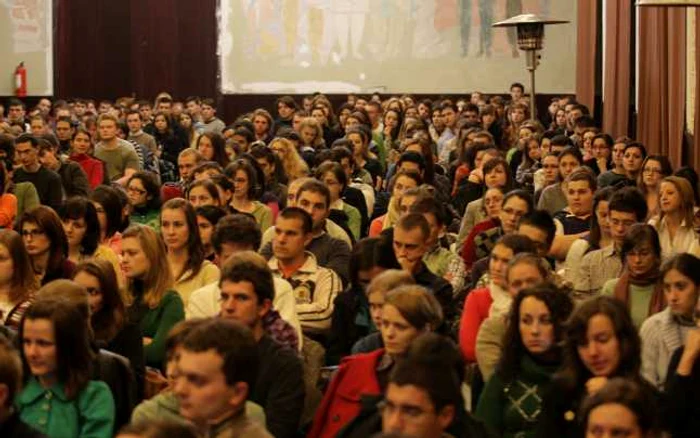 Studenţii de la UMF Cluj au condiţii de învăţare asemănătoare cu cele din marile instituţii de învăţământ din lume.