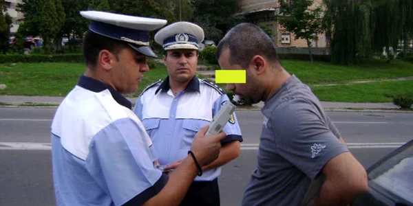 Poliţiştii de la Rutieră au reţinut 340 de permise de conducere foto:arhivă